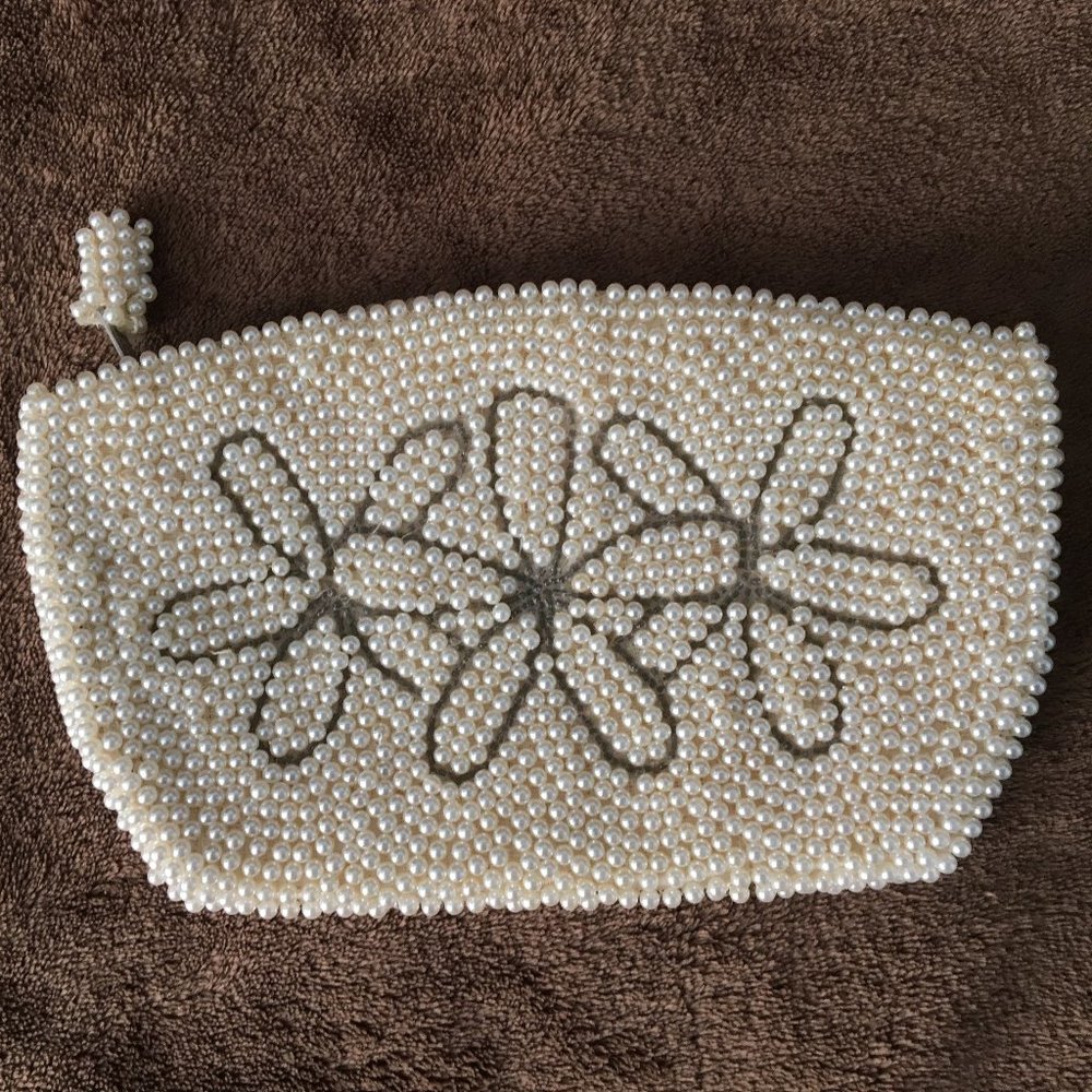 🎉Host Pick🎉 Vintage faux pearl clutch by Debbie